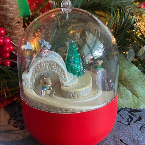 Hallmark Keepsake Ornament "JUMPIN FOR JOY" 1995 - Picture 5 of 9